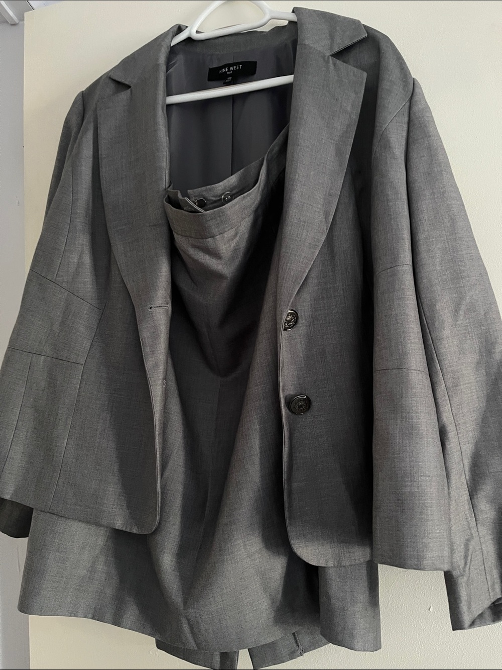 9 West Suit